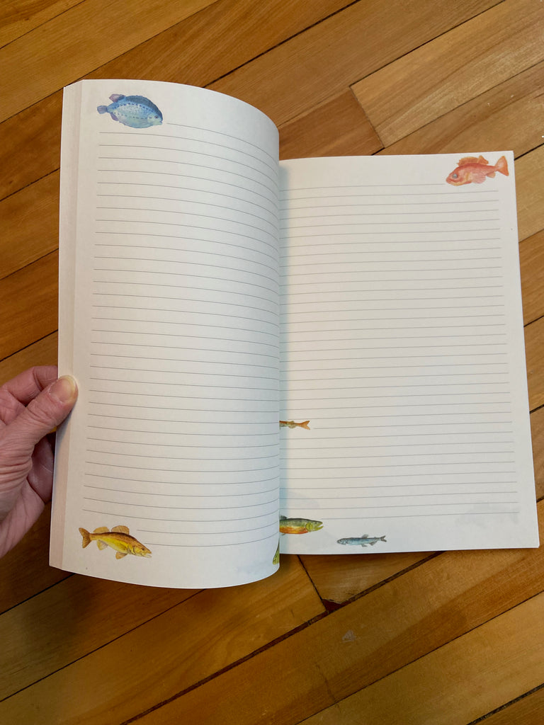Grand cahier de notes avec poissons